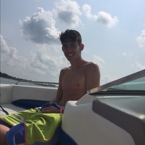 Meet your Posher, Logan